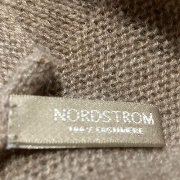 NORDSTROM Pure Cashmere Shawl Scarf - Picture 8 of 8
